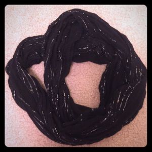 Black and tinsel scarf